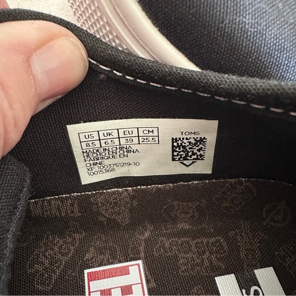 Marvel Limited- Edition Superhero Logo Print Tom’s - Picture 3 of 4